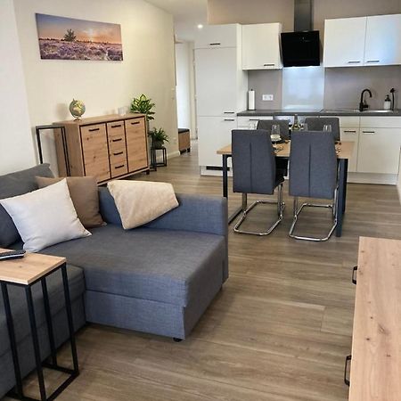 Moderne Ferienwohnung Mit Balkon Herxheim Ngoại thất bức ảnh