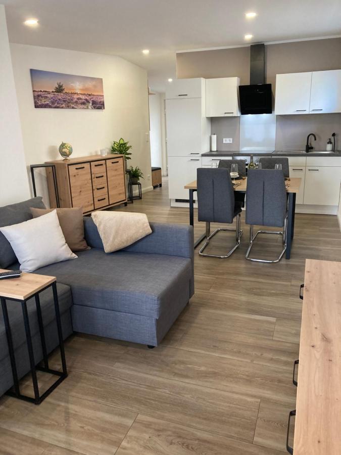 Moderne Ferienwohnung Mit Balkon Herxheim Ngoại thất bức ảnh