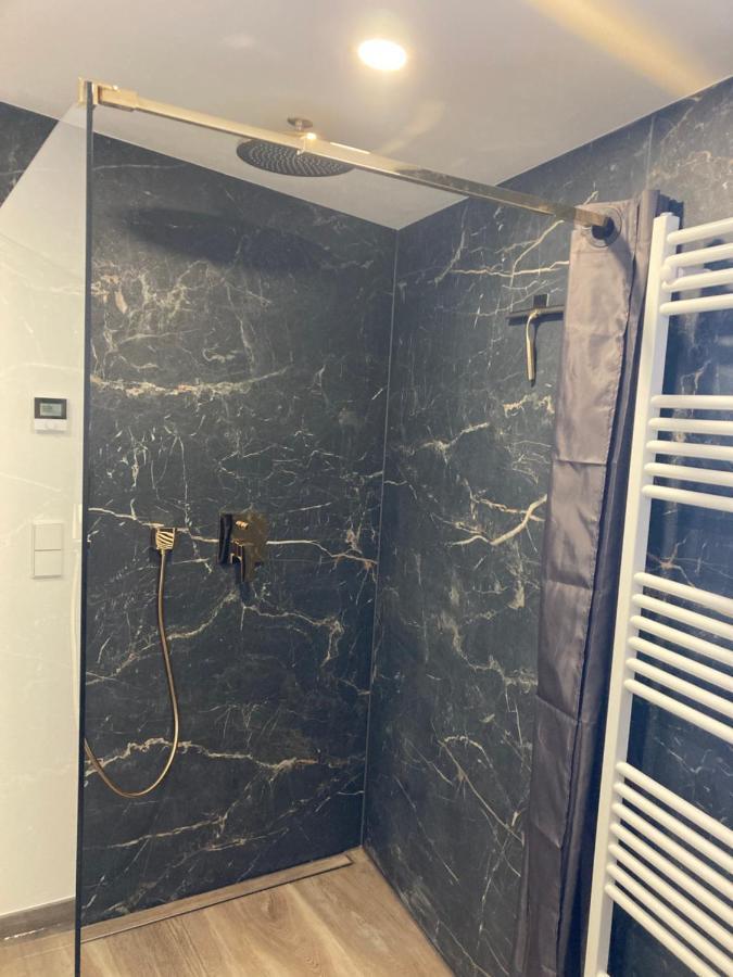 Moderne Ferienwohnung Mit Balkon Herxheim Ngoại thất bức ảnh
